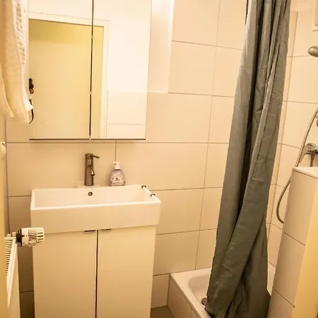 Apartment Fuer 3 Gaeste Mit Kostenlosen Parkplaetzen Und Lift