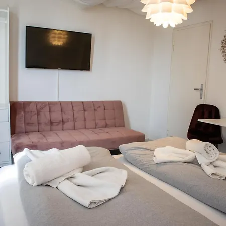 Apartment Fuer 3 Gaeste Mit Kostenlosen Parkplaetzen Und Lift Hannover